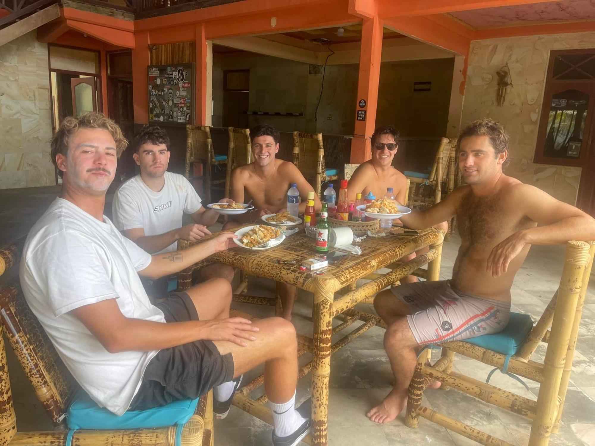 Supersuck Hotel Maluk Dış mekan fotoğraf